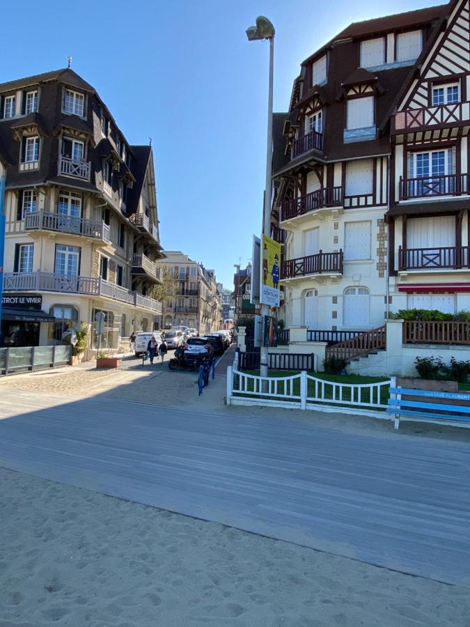 Le Petit Flaubert Trouville-sur-Mer Exterior foto